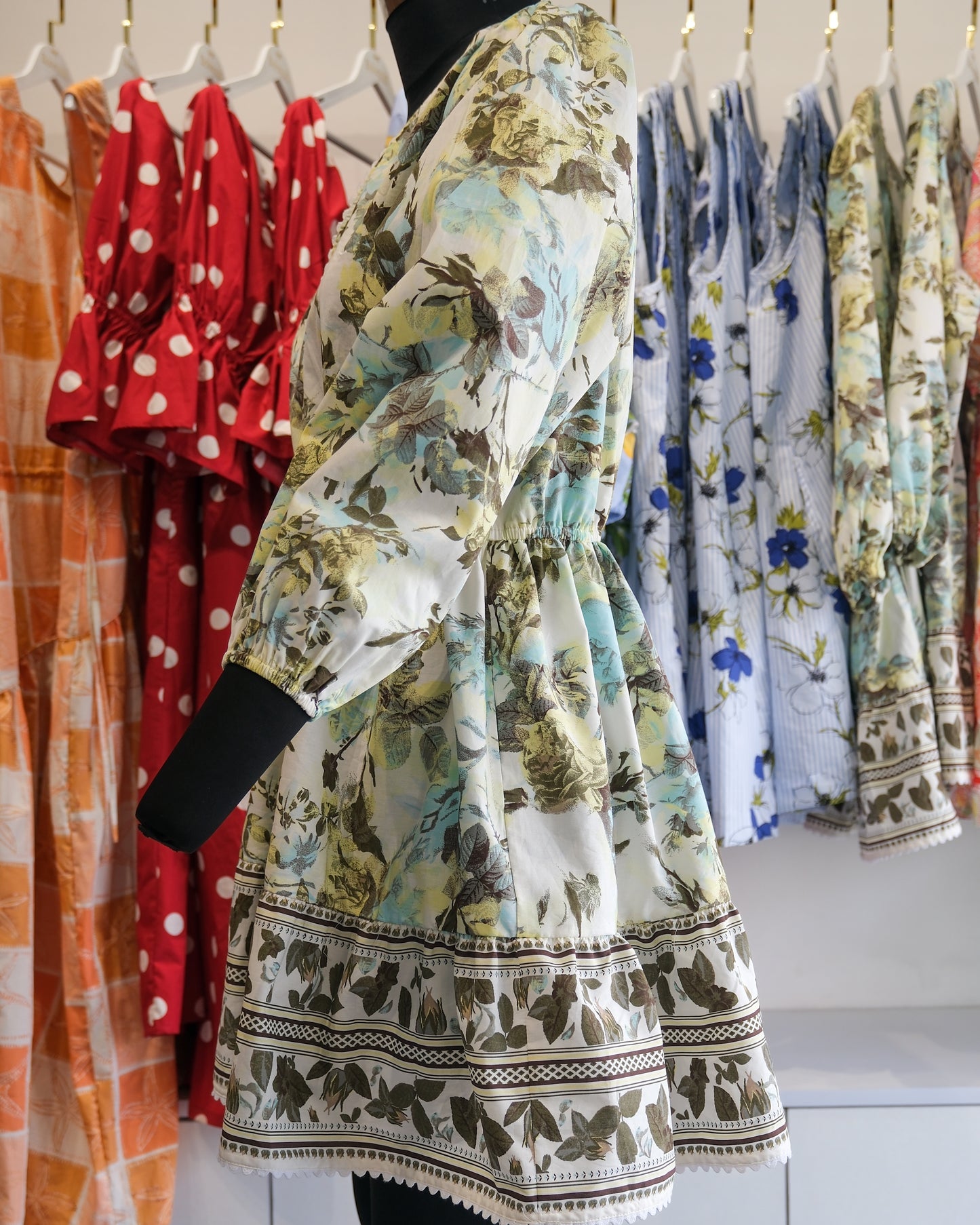 Sage & Olive Vintage Floral Short Dress