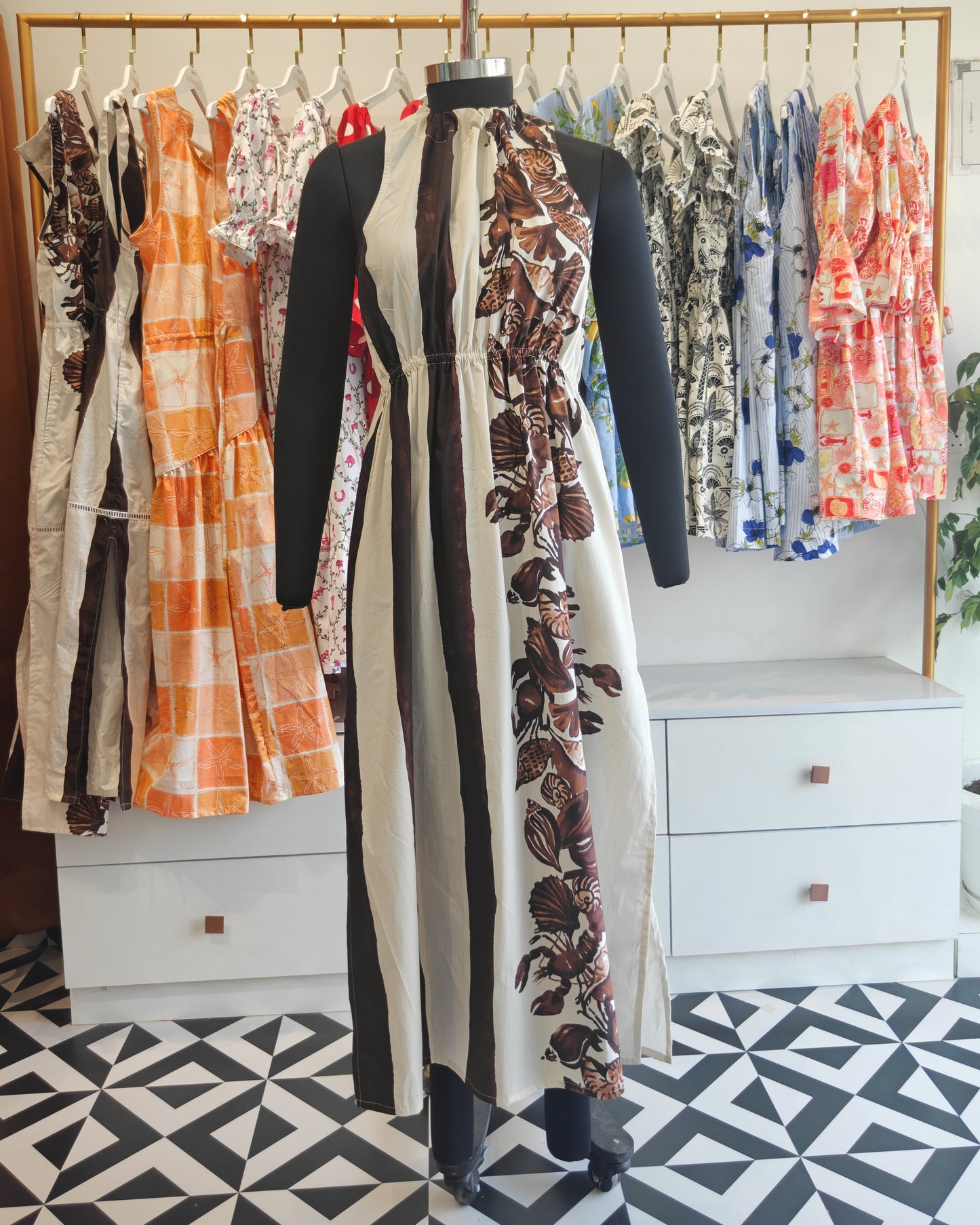 Cocoa Shells Halter Neck Tie Maxi Dress